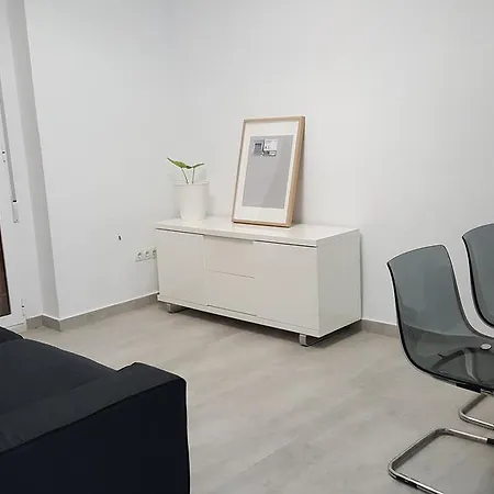 La Mas Bonita Apartment *